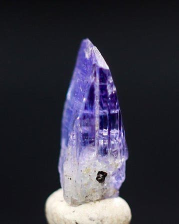 Uitzonderlijk TANZANITE Kristal • 0,30 ct • Distinctieve