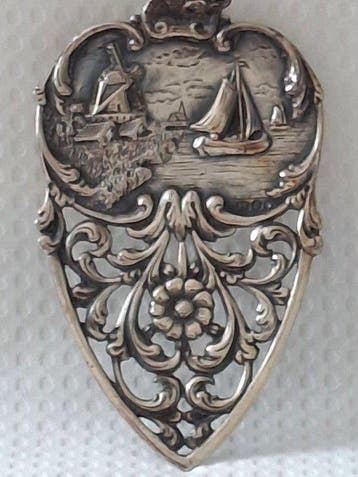 Zware Oud-Hollandse massieve Zilveren Taart schep, Ajour, Antiek en Kunst, Antiek | Zilver en Goud