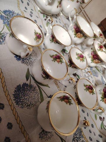 Royal Albert - Service à thé et café (27) - porcelaine fine