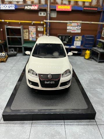 Otto Mobile 1:18 - Modelauto - Volkswagen Golf V GTI Edition, Nieuw