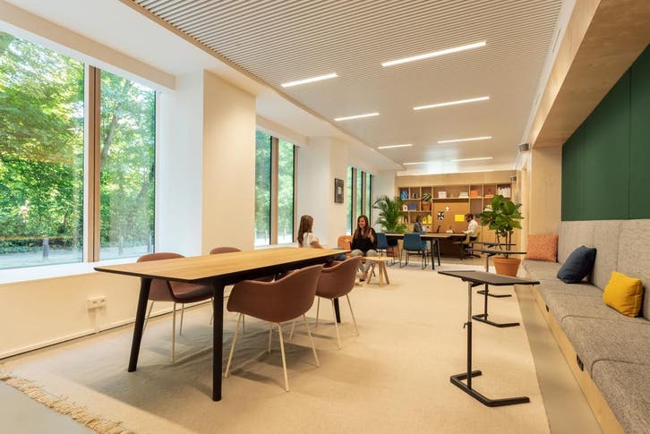 Werkplek-membership in Auderghem, Zakelijke goederen, Bedrijfs Onroerend goed