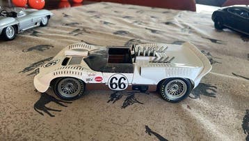Autoart 1:18 - Modelauto - CHAPARRAL 2, Nieuw
