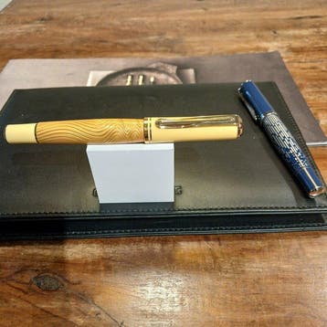 Pelikan - Stylo à bille roulante, Verzamelen, Pennenverzamelingen, Nieuw