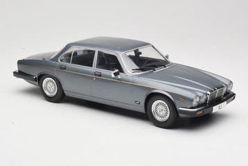 Modelcar Group 1:18 - Berline miniature - Jaguar XJ Series