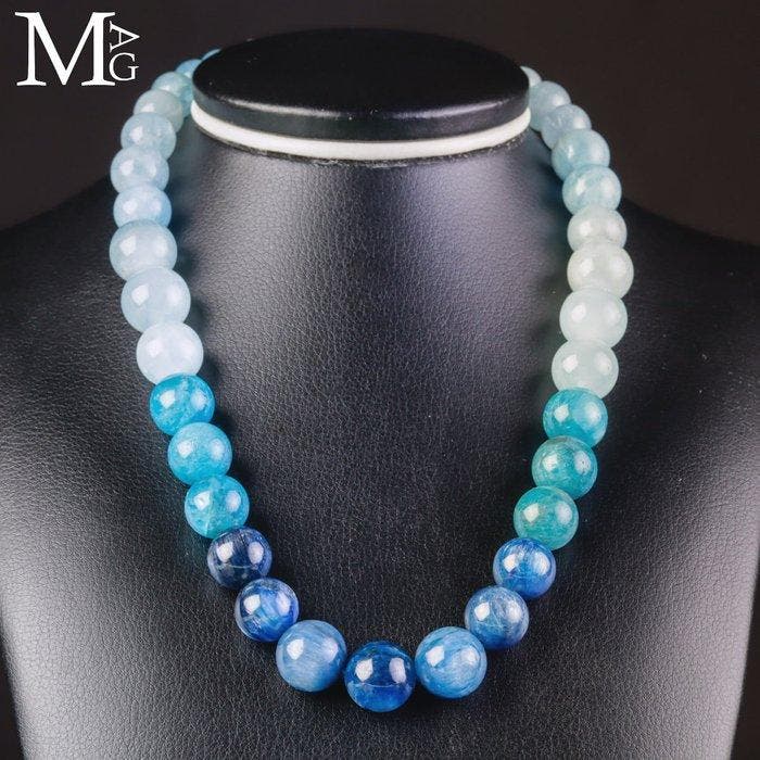 Natuurlijke blauwe edelsteen - Halsketting van kyaniet,, Verzamelen, Mineralen en Fossielen