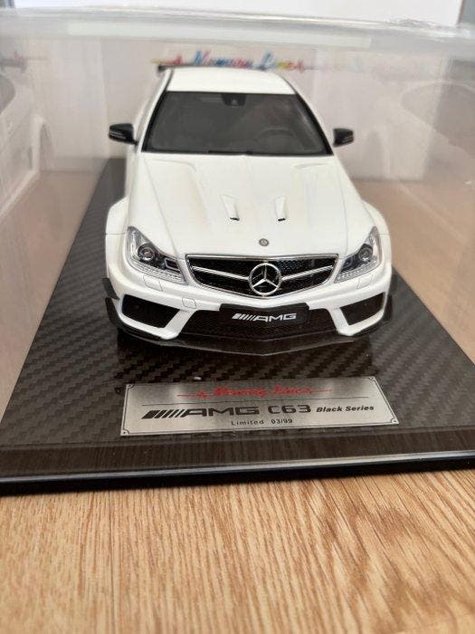 Memory Lines 1:18 - Model sportwagen - AMG C63 Black Series, Hobby en Vrije tijd, Modelauto's | 1:5 tot 1:12