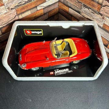 Bburago 1:18 - Voiture miniature - Bburago - 1:18 - Jaguar E