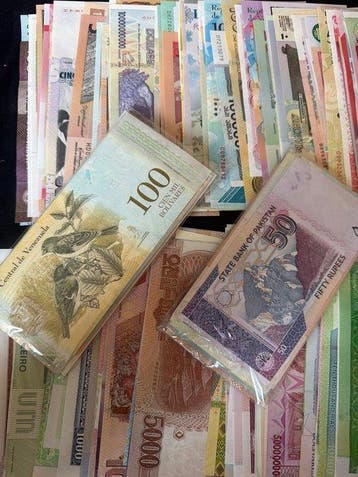 Wereld. - 200 Banknotes - Various Dates (Zonder, Postzegels en Munten
