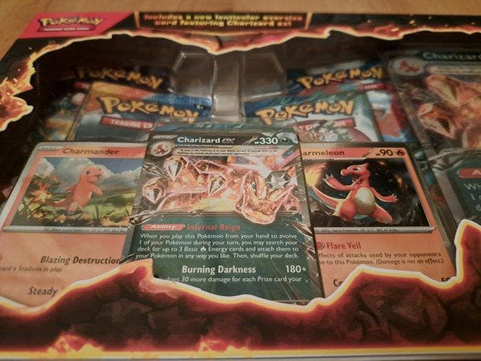 Pokémon - 1 Box - Charizard ex Special Collection - Scarlet, Hobby en Vrije tijd, Verzamelkaartspellen | Pokémon