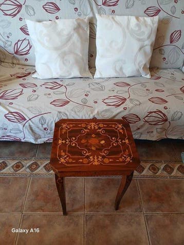 Bijzettafel - Hout - Oude victoriaanse tafel