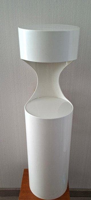 Nebu - Erik van Buijtenen - Bijzettafel - Plastic -