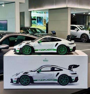 Norev 1:12 - Modelauto - Porsche 911 992 GT3 RS Weissach, Hobby en Vrije tijd, Nieuw