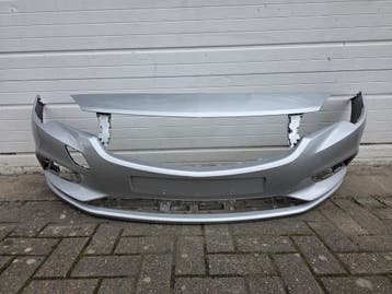 Pare-chocs av. Opel Astra K 2015-2020 39052730, Autos : Pièces & Accessoires, Ophalen, Pare-chocs, Opel, Utilisé