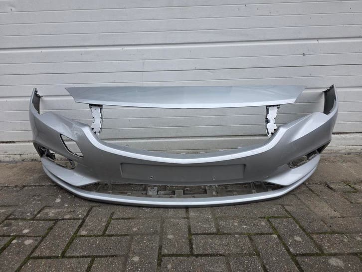 Pare-chocs av. Opel Astra K 2015-2020 39052730, Autos : Pièces & Accessoires, Carrosserie & Tôlerie, Opel, Utilisé, Avant, Pare-chocs