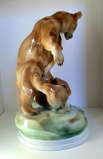Zsolnay - Figurine - Zwei Beeren beim kämpfen - Porcelaine