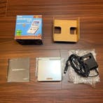 Nintendo - Gameboy Advance SP - Famicom color - almost new -, Nieuw