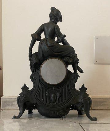 Figurale pendule - Brons, Messing, Zinklegering - 1880-1920