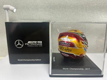 Spark 1:50 - Modelauto - Rare! Lewis Hamilton Mercedes 2017