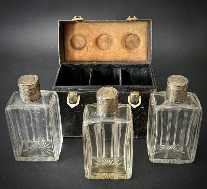 BP Debussy - BP Debussy - Trousse de maquillage (4) - Set de, Antiquités & Art, Art | Objets design