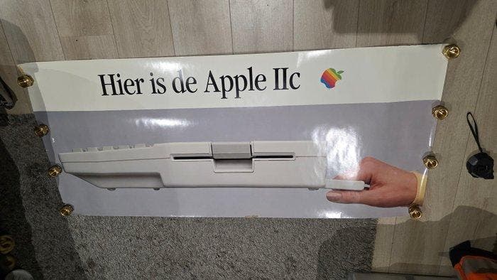 Rare Original Apple IIc ‘Rainbow Logo’ Banner - Dutch Market, Consoles de jeu & Jeux vidéo, Consoles de jeu | Accessoires Autre