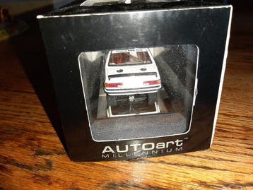 Autoart 1:43 - Voiture miniature - BMW 635 CSi Group A 1984