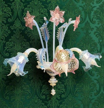 Wandkandelaar - Opaalachtig en gekleurd glas. - Wandlamp met