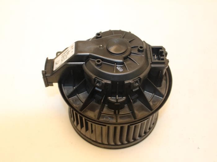 Kachel Ventilatiemotor Ford Fiesta O86628, Autos : Pièces & Accessoires, Climatisation & Chauffage