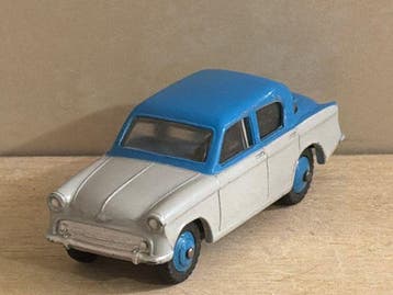 Dinky Toys 1:43 - Model sedan - Hillman minx, Nieuw