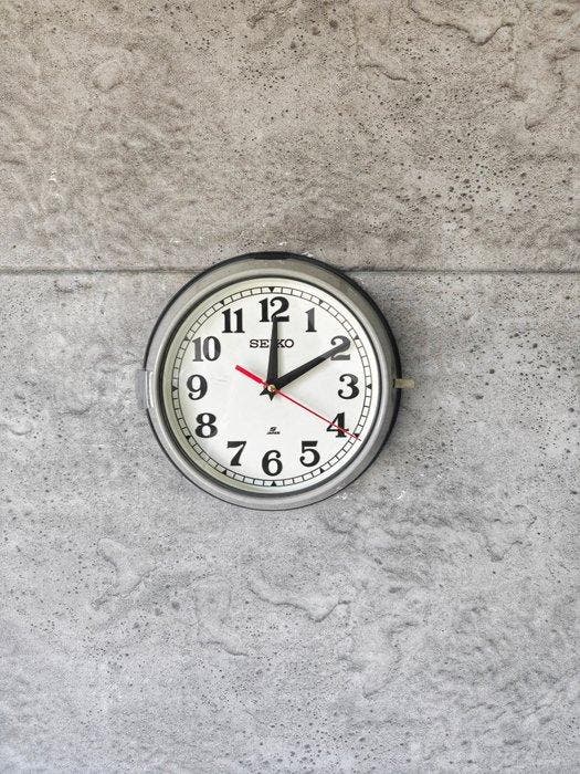 Horloge murale - Seikosha CO. LTD Seiko - Acier, Bakélite,, Antiek en Kunst, Kunst | Designobjecten