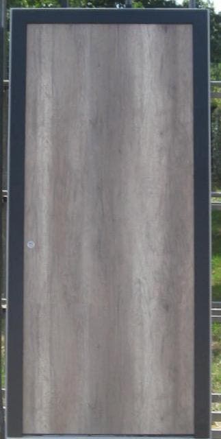 aluminium voordeur ,buitendeur ,deur 99 x 215 zwart / hout, 80 tot 100 cm, Nieuw, Ophalen of Verzenden, Buitendeur