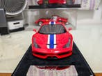 Henson & Heaven 1:18 - Modelauto - Ferrari 458 speciale