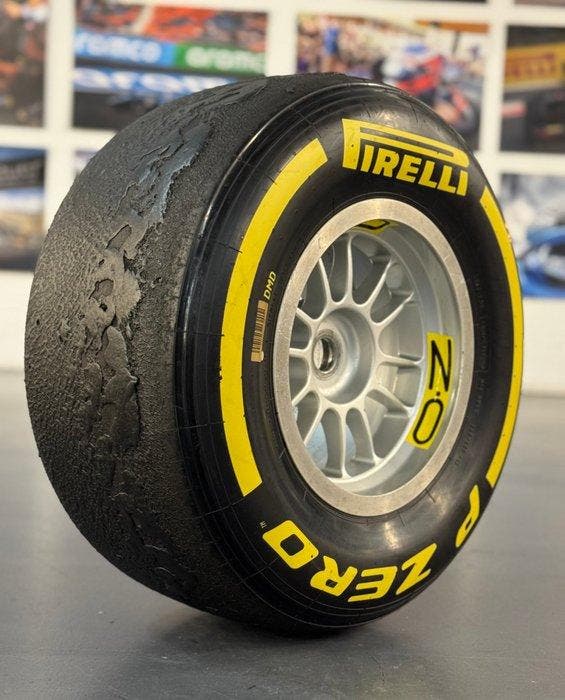 Wiel compleet met band - Pirelli - O.Z - Formule 1 **** NO, Verzamelen, Automerken, Motoren en Formule 1