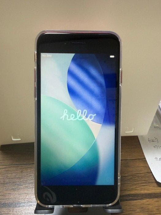 Apple iPhone SE (2nd Generation) - iPhone (1) - Het apparaat, Games en Spelcomputers, Spelcomputers | Overige Accessoires