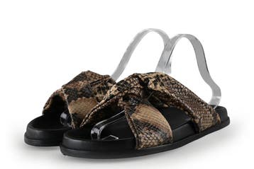 Nelson Slippers in maat 39 Zwart, Slippers, Verzenden, Zwart, Zo goed als nieuw