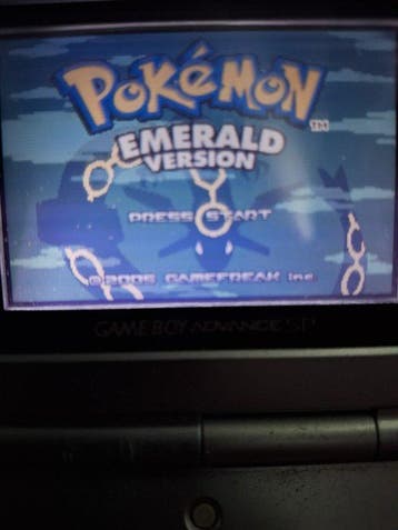 Nintendo - Gameboy Advance - Pokémon Emerald Version -