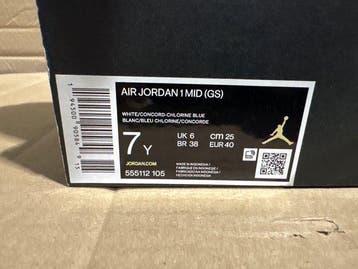 Nike - Air Jordan 1 Mid - Sneakers - Maat: EU 40 - Nieuw met