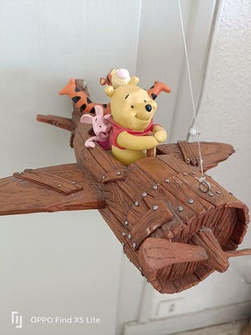 Walt Disney - Statuette - Winnie & Friends in plane - Rutten, Verzamelen, Disney, Nieuw