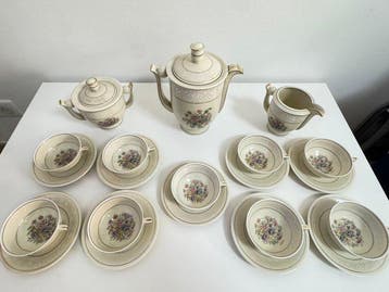 Limoges - Koffie- en theeservies (21) - Beenderporselein, Antiek en Kunst