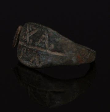 Oud-Romeins Brons Ring met inscriptie XA / PA, Vreugde,