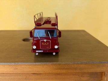 Kiosk 1:43 - Model vrachtwagen - Man 415 F, Porsche system, Nieuw