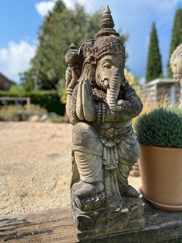 Statue, Grande statua di Ganesh in Pietra antica – Bali –