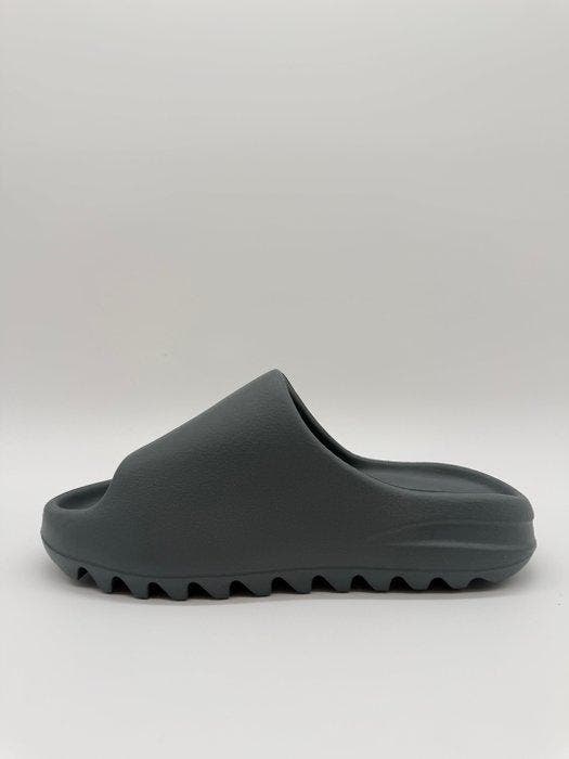 Yeezy X Adidas - Yeezy Slide Slate Marine - Sneakers - Maat:, Kleding | Heren, Schoenen