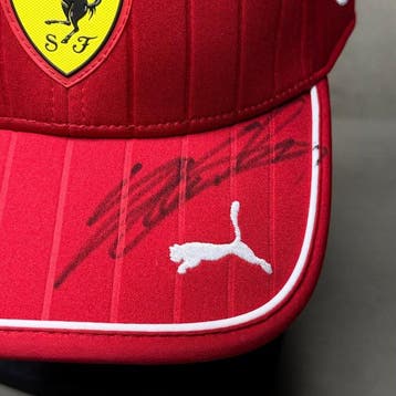 Ferrari - Officieel product - gesigneerd - Lewis Hamilton &