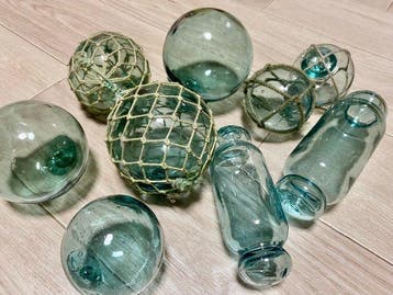 Objets maritimes (9) - Ensemble de 8 flotteurs en verre