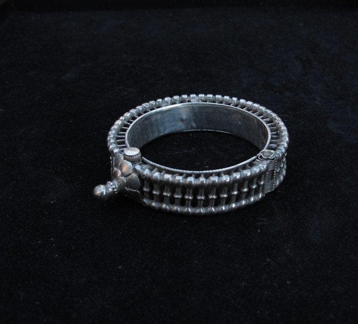 Bracelet argent antique du Rajasthan - Inde - Fin XIXe à, Antiquités & Art, Art | Art non-occidental