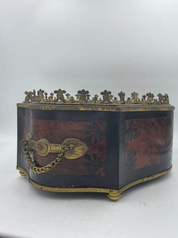 Jardinière - Loupe de noyer marqueterie - Napoléon III