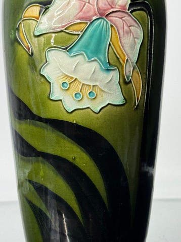 Vase - 307 - Faïence - Vase Barbotine, Antiquités & Art