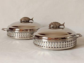 Ensemble de bols (2) - Laiton plaqué argent, porcelaine -