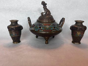 Bronzen koro wierookbrander en 2 vazen - Wierookbrander