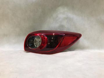 Mazda 3 BM 13-18 hatchback rechter achterlicht LED, Verzenden
